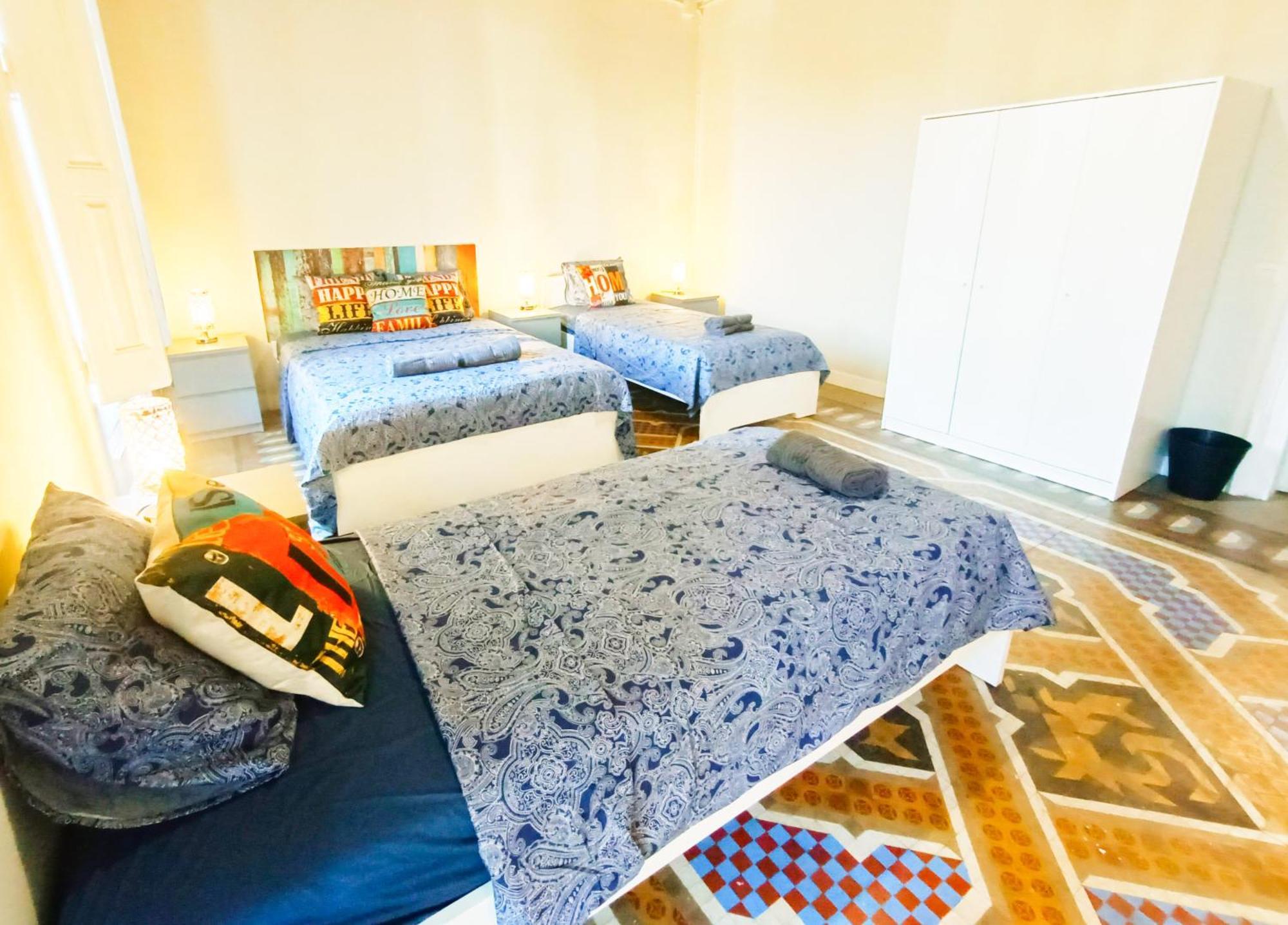 Private Rooms By Plaza Catalunya Barcelona Eksteriør billede