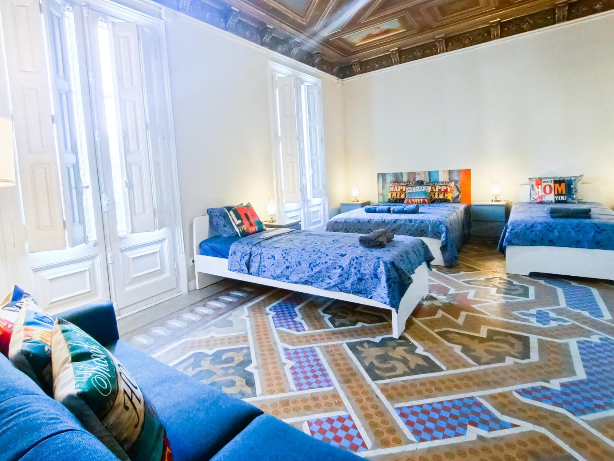 Private Rooms By Plaza Catalunya Barcelona Eksteriør billede